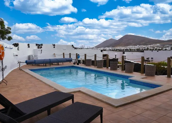 לינה וארוחת בוקר Casa Natura 4*